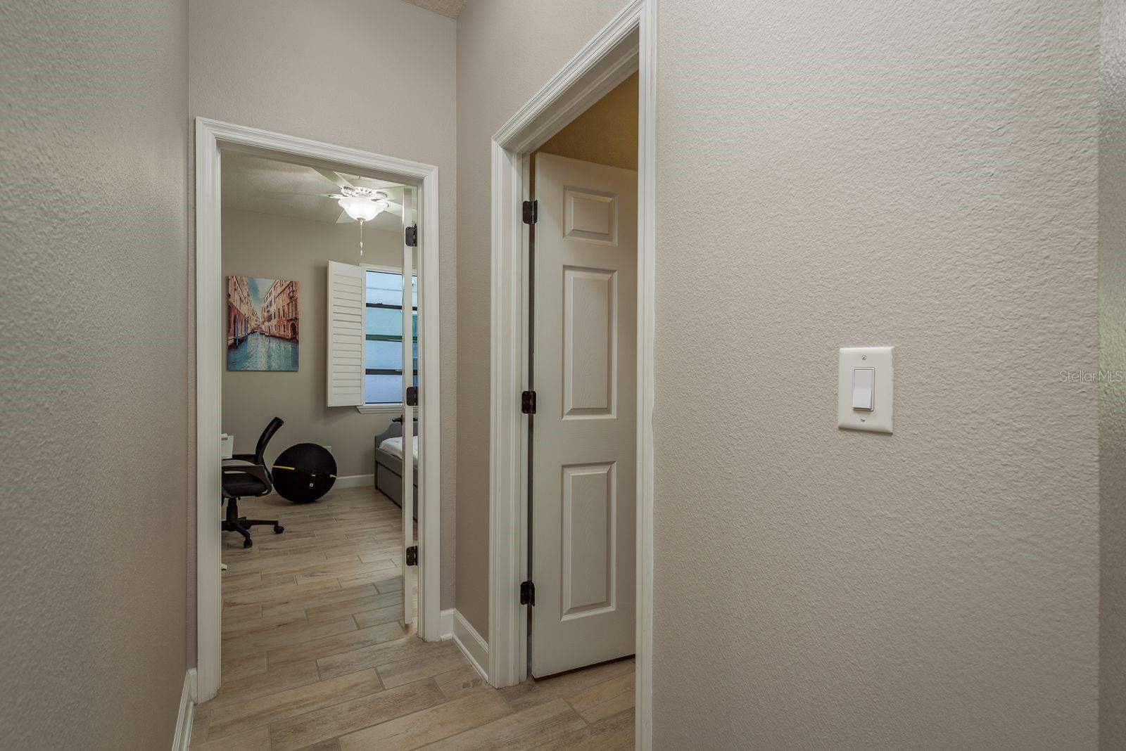 11305 LAZY HICKORY LN, TAMPA, FL, 33635