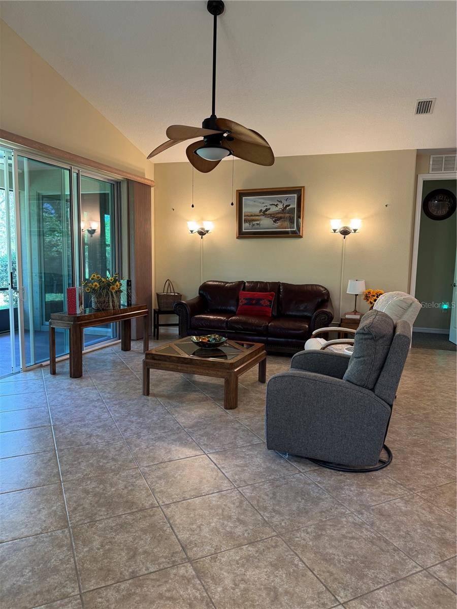 120 S HUMMINGBIRD PL, PALM COAST, FL, 32164