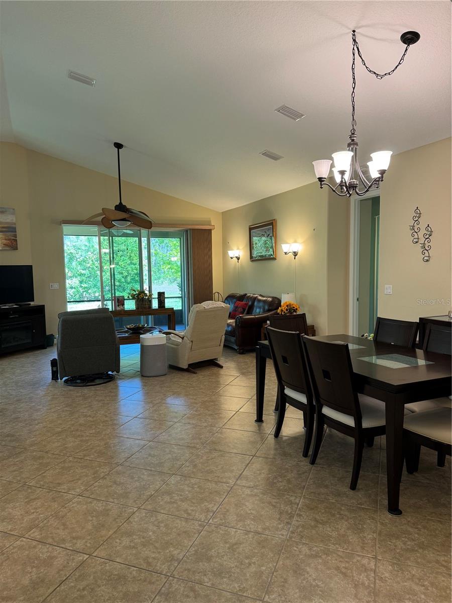 120 S HUMMINGBIRD PL, PALM COAST, FL, 32164