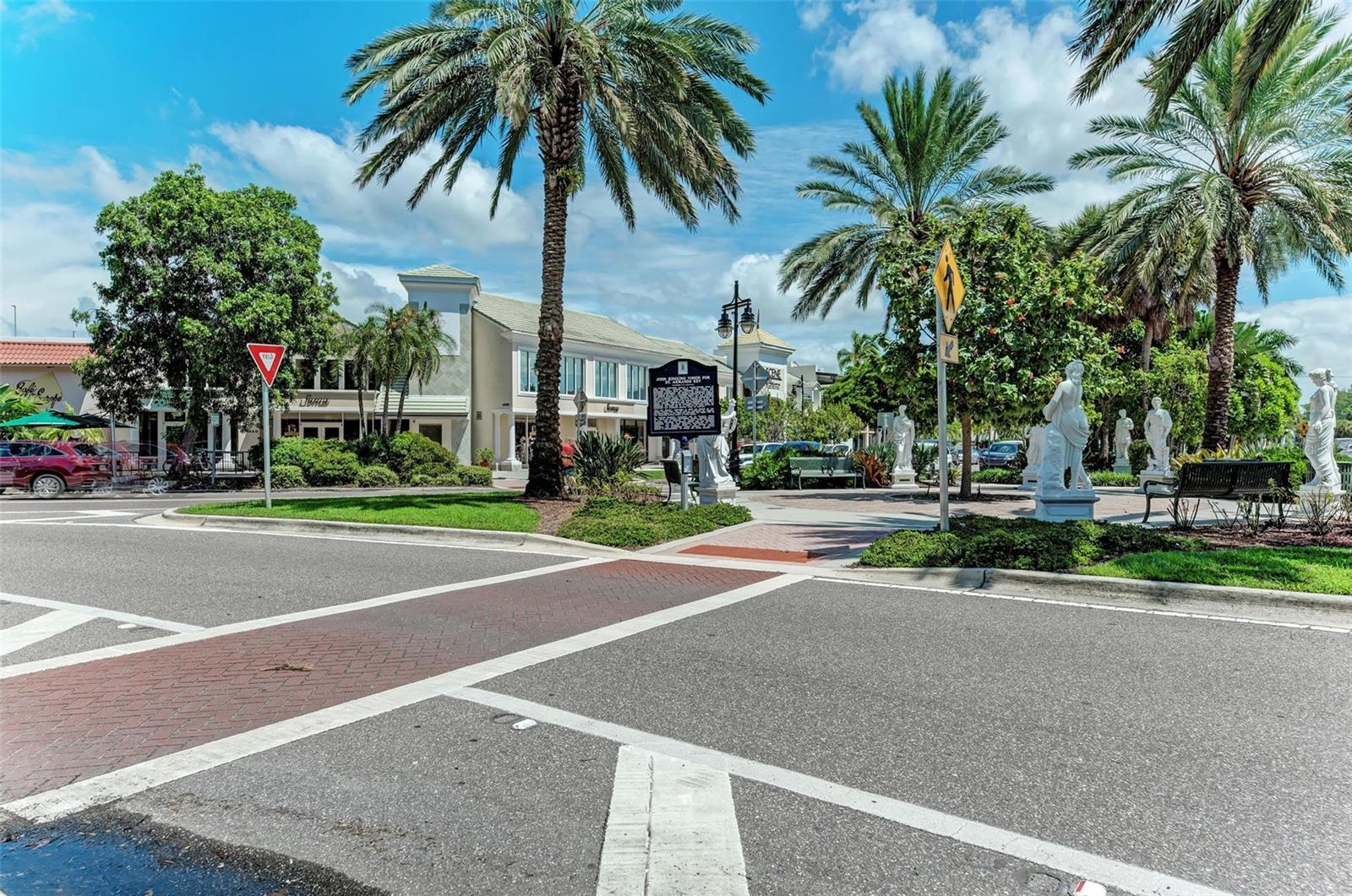 845 BENJAMIN FRANKLIN DR #104, SARASOTA, FL, 34236