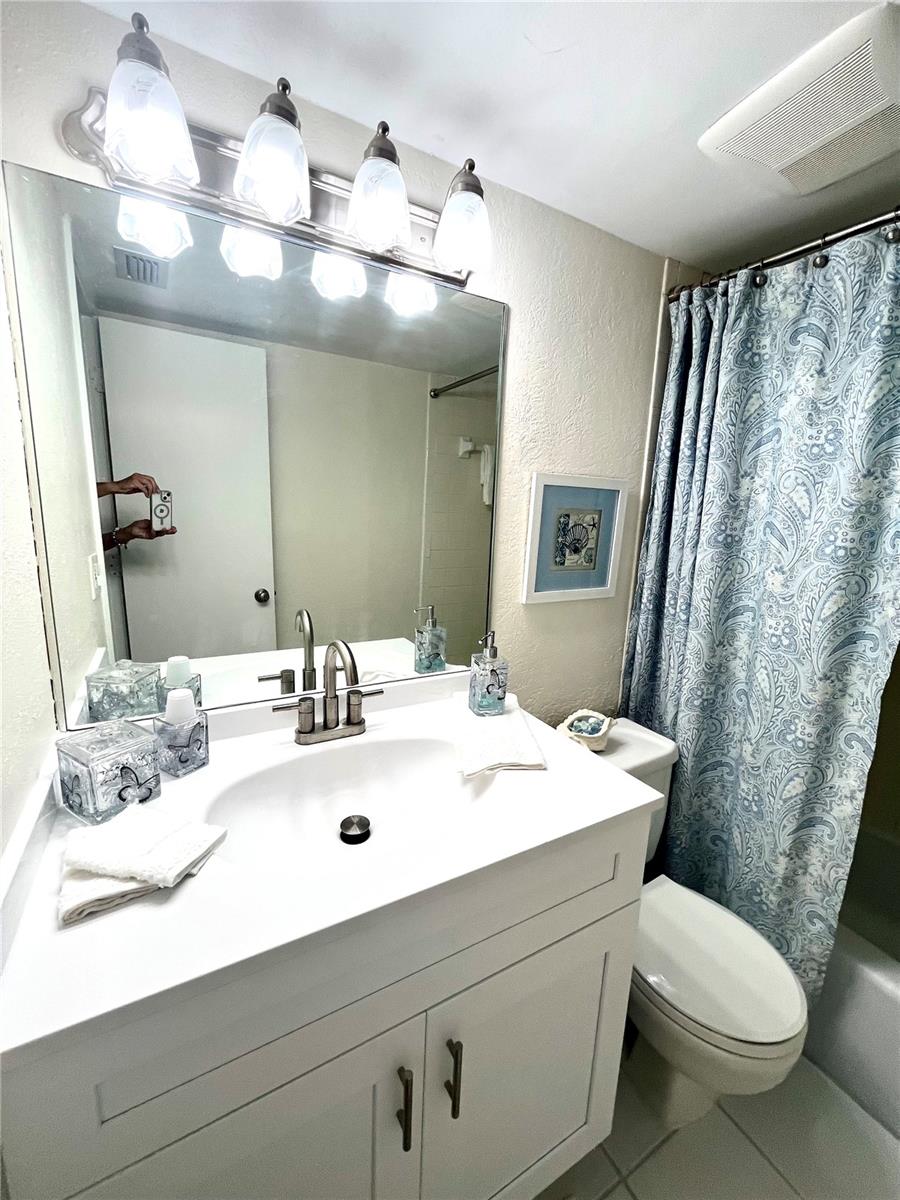 845 BENJAMIN FRANKLIN DR #104, SARASOTA, FL, 34236