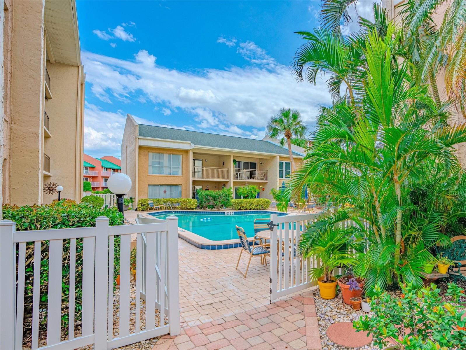 845 BENJAMIN FRANKLIN DR #104, SARASOTA, FL, 34236