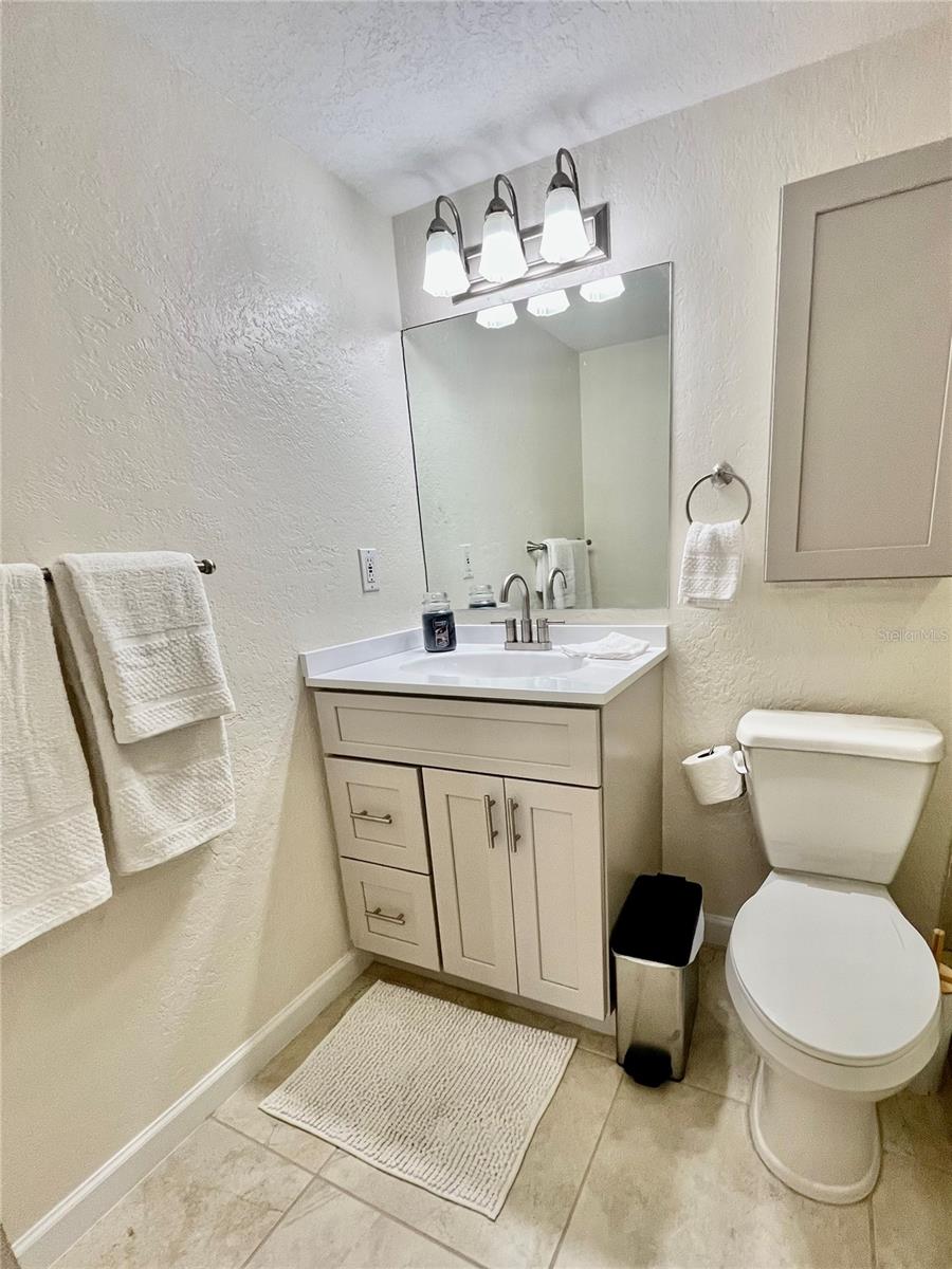 845 BENJAMIN FRANKLIN DR #104, SARASOTA, FL, 34236