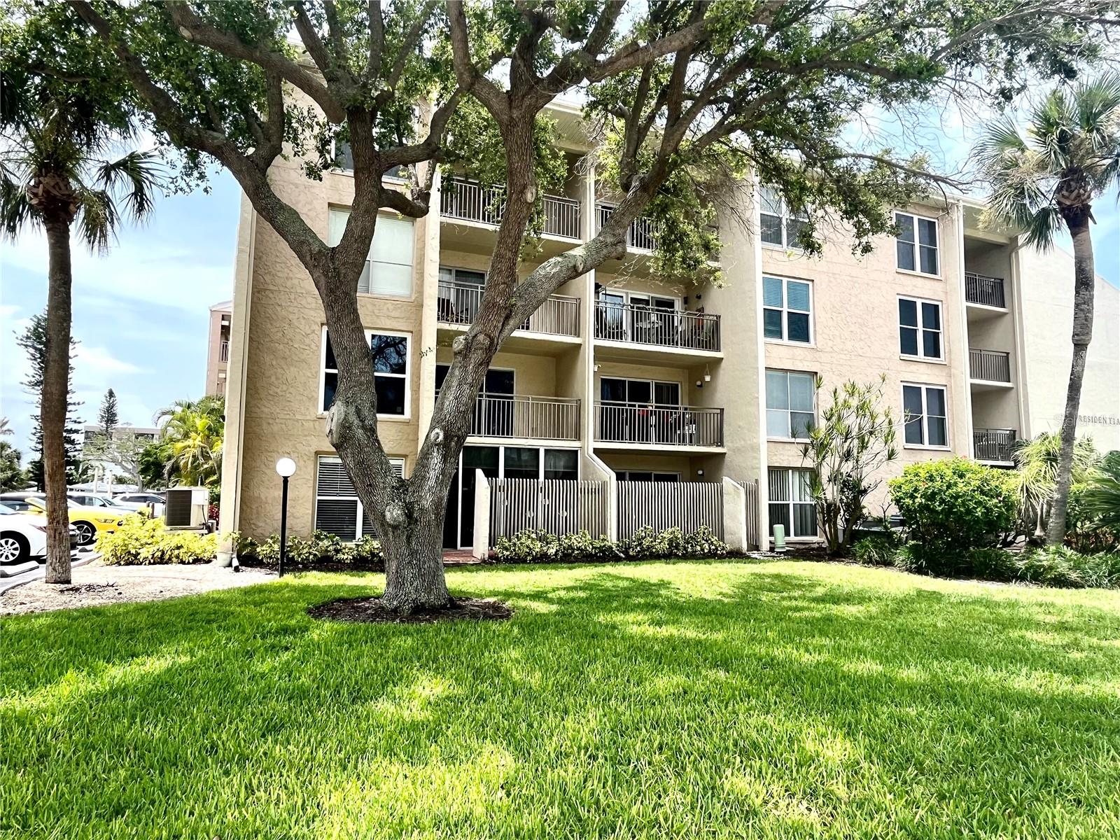 845 BENJAMIN FRANKLIN DR #104, SARASOTA, FL, 34236