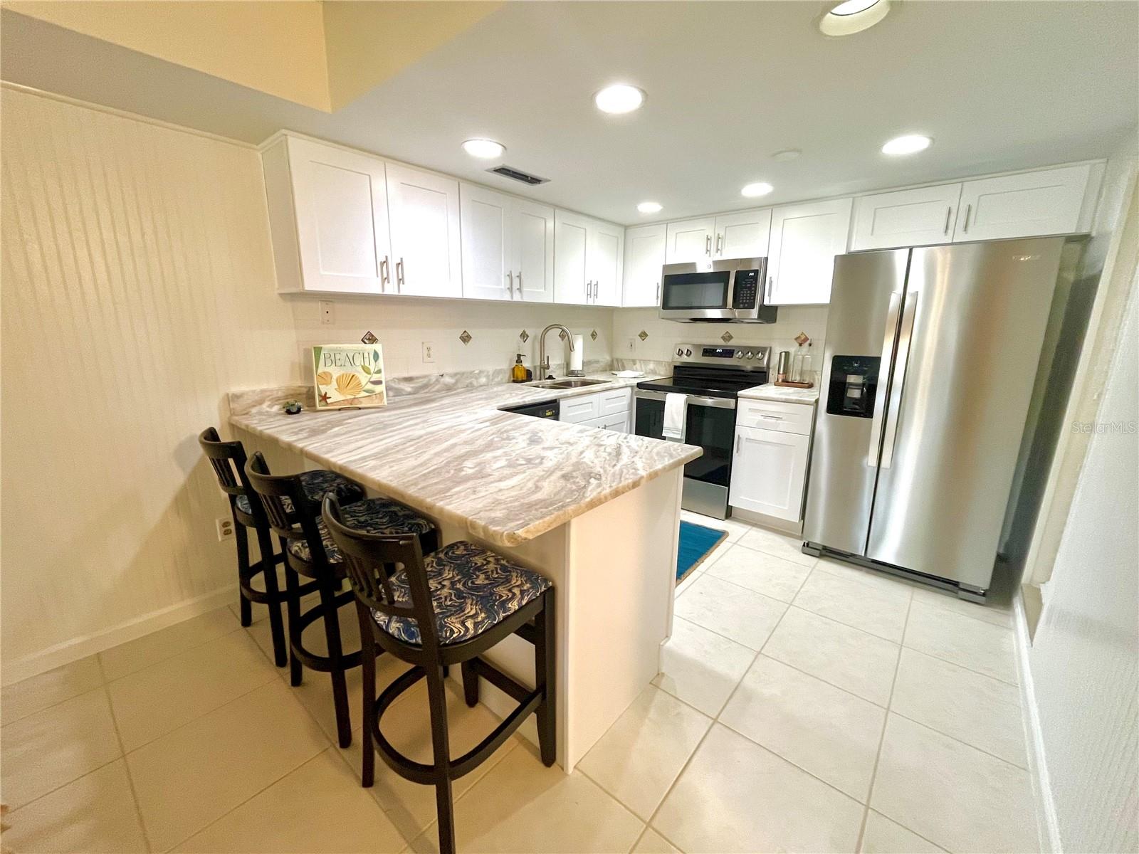 845 BENJAMIN FRANKLIN DR #104, SARASOTA, FL, 34236