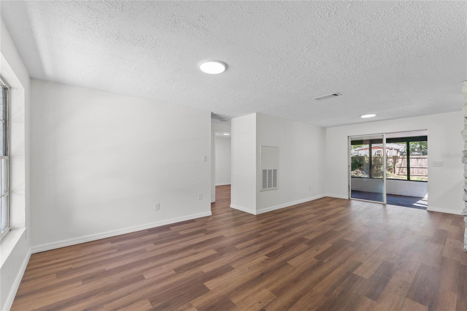 336 SAN LANTA CIR, SANFORD, FL, 32771