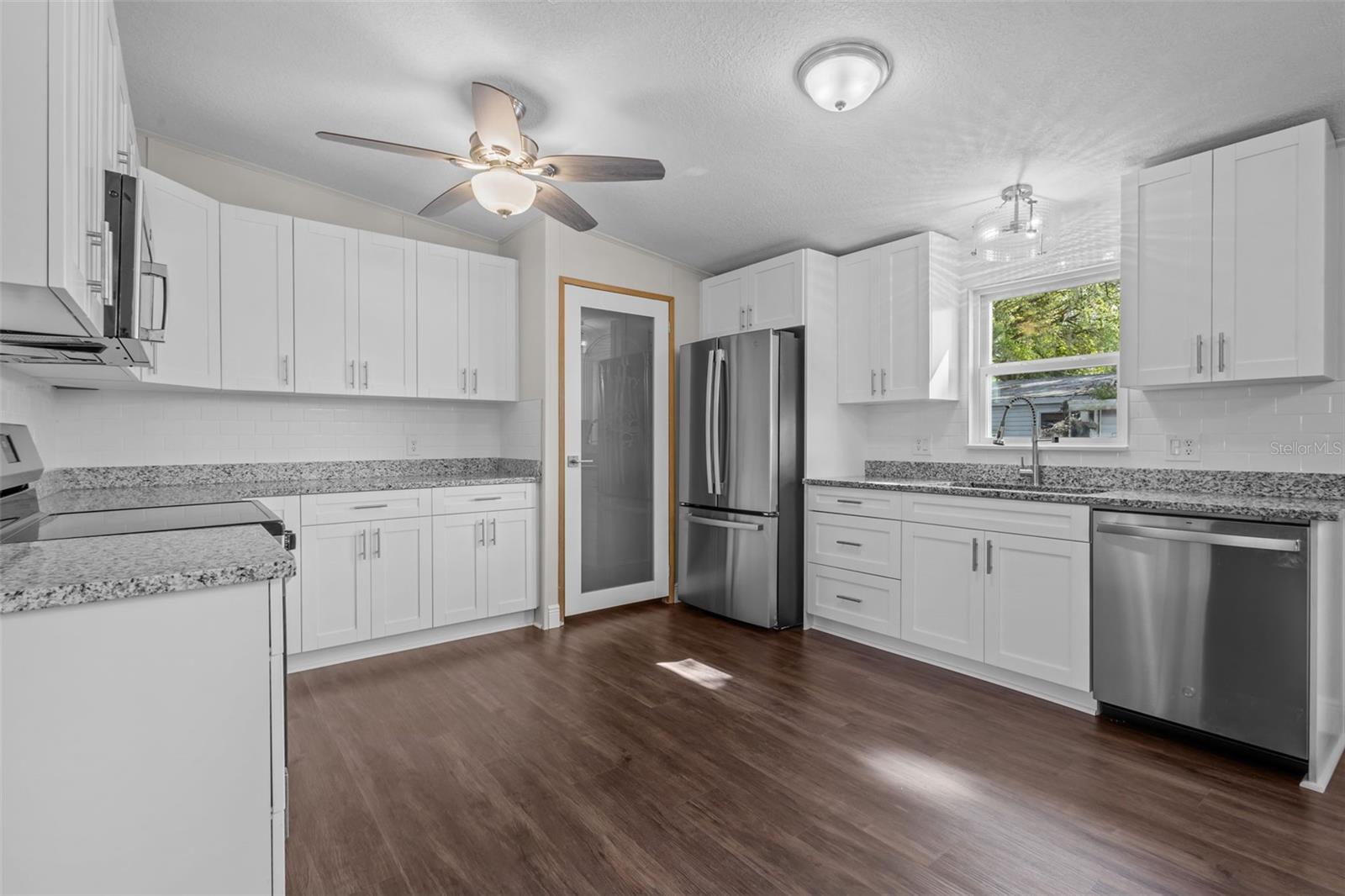 38060 LAWANDA LOOP, ZEPHYRHILLS, FL, 33542