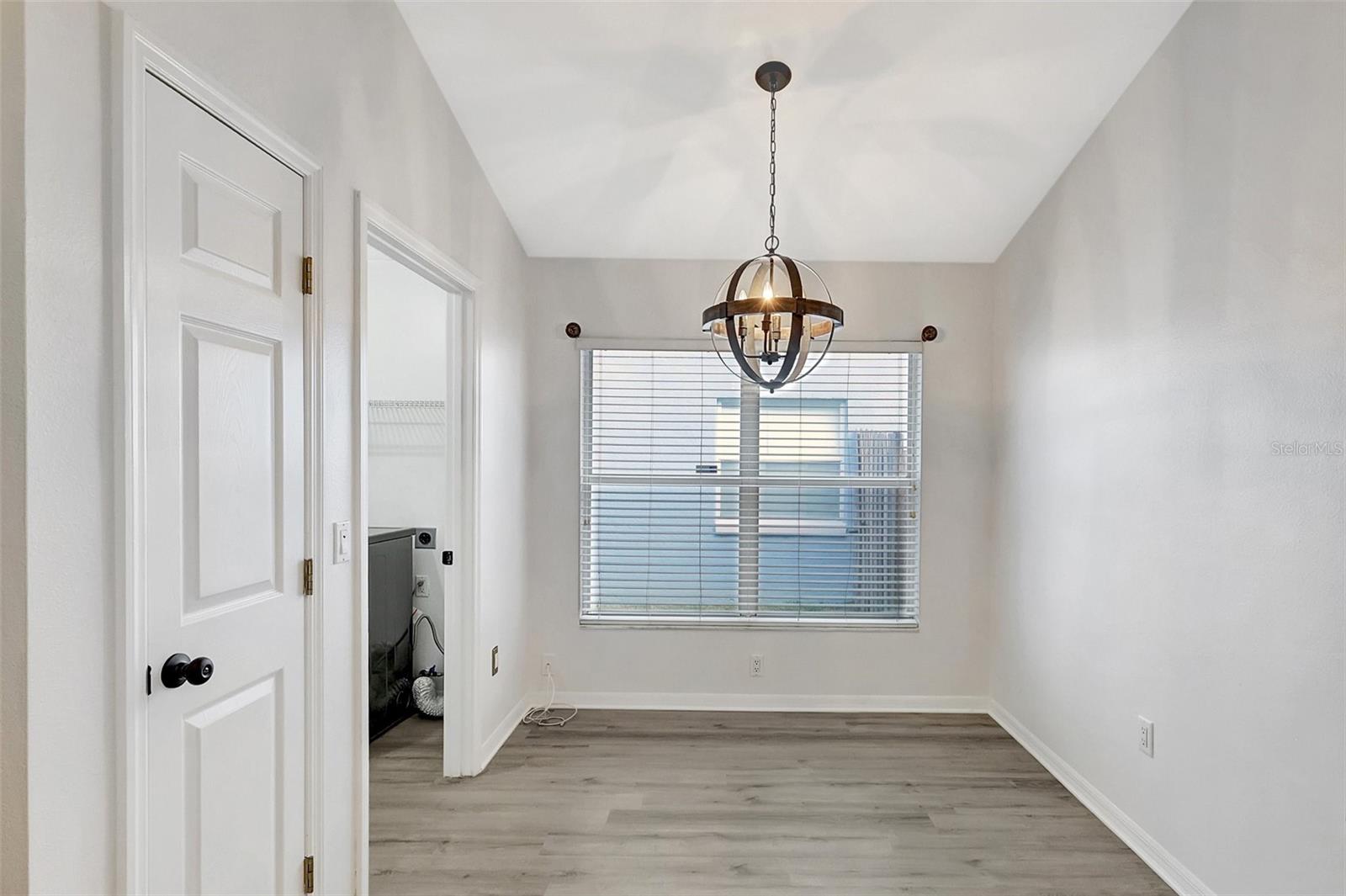 5716 HAWKLAKE RD, LITHIA, FL, 33547