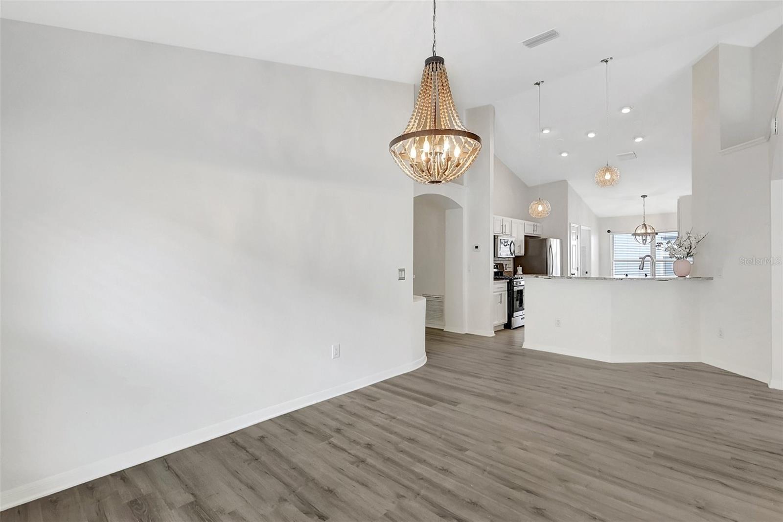 5716 HAWKLAKE RD, LITHIA, FL, 33547