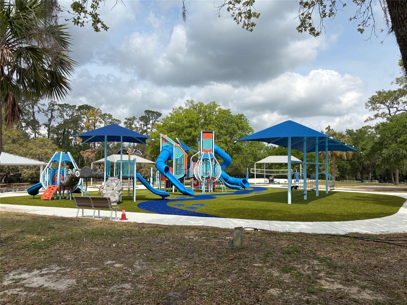 5716 HAWKLAKE RD, LITHIA, FL, 33547