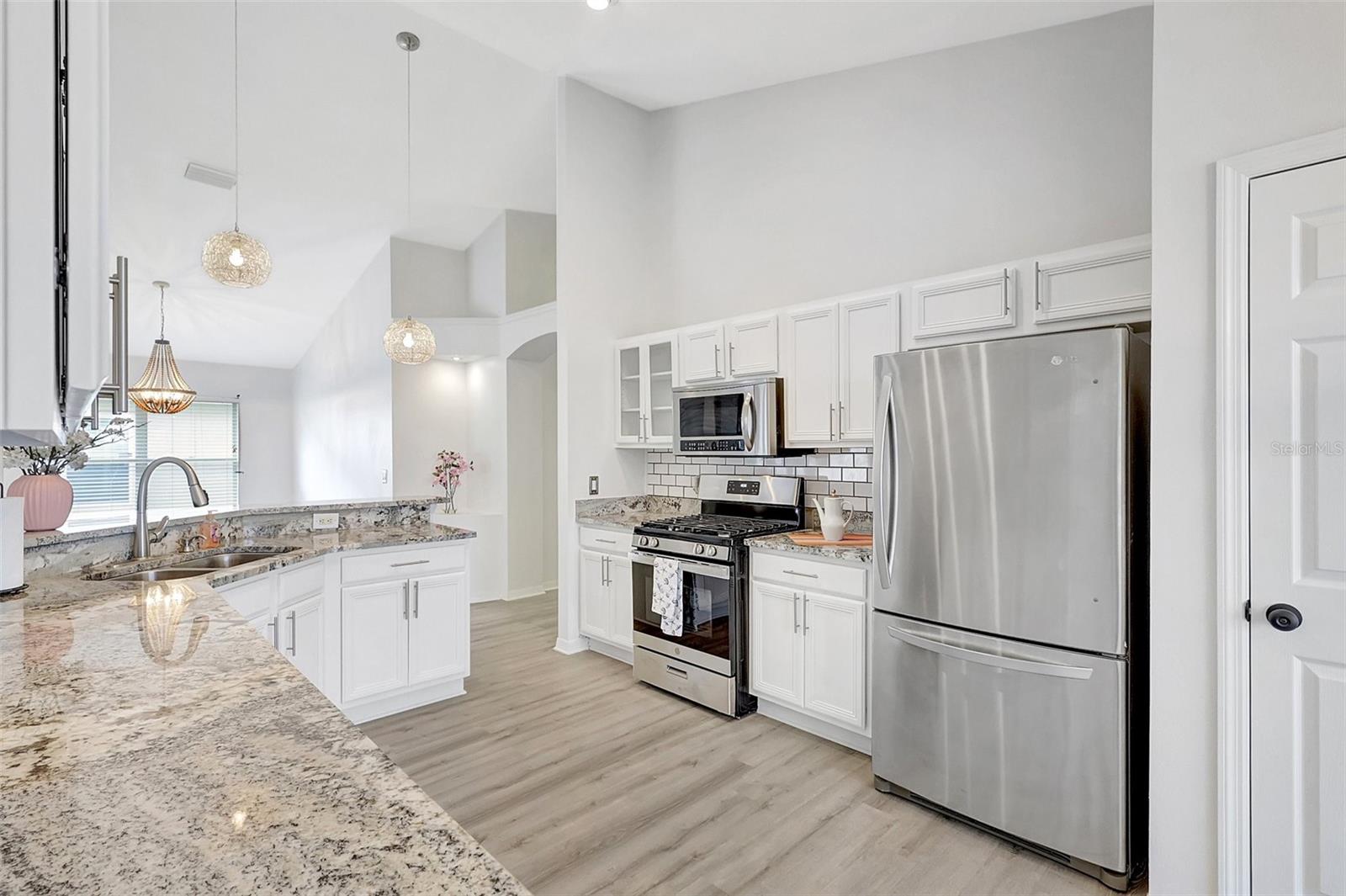 5716 HAWKLAKE RD, LITHIA, FL, 33547