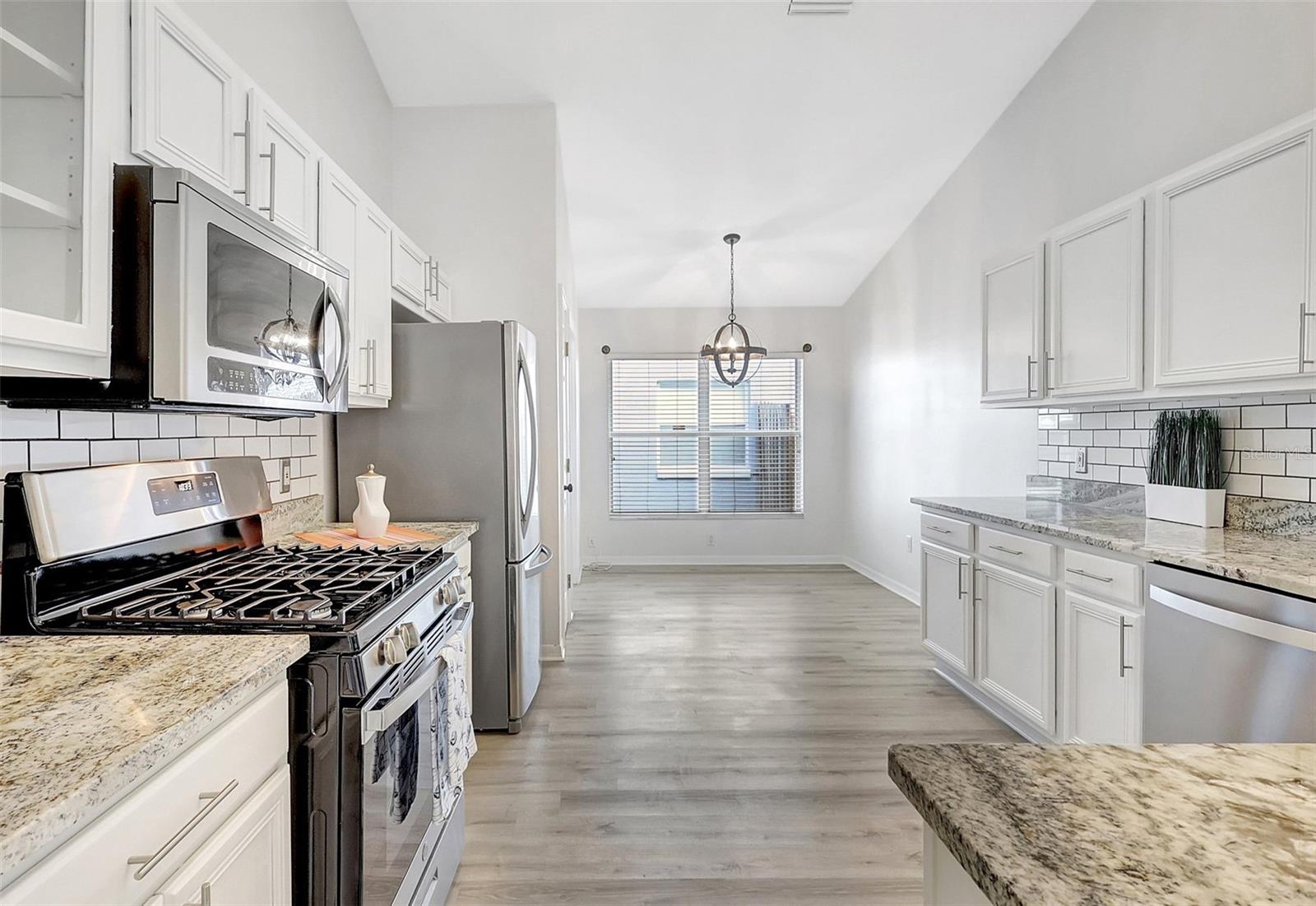 5716 HAWKLAKE RD, LITHIA, FL, 33547