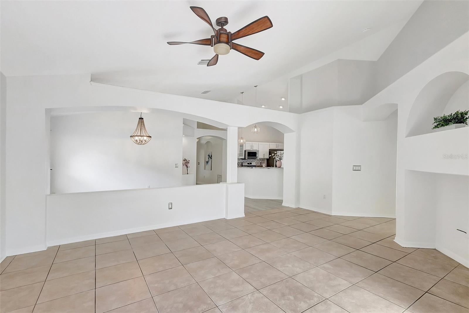 5716 HAWKLAKE RD, LITHIA, FL, 33547