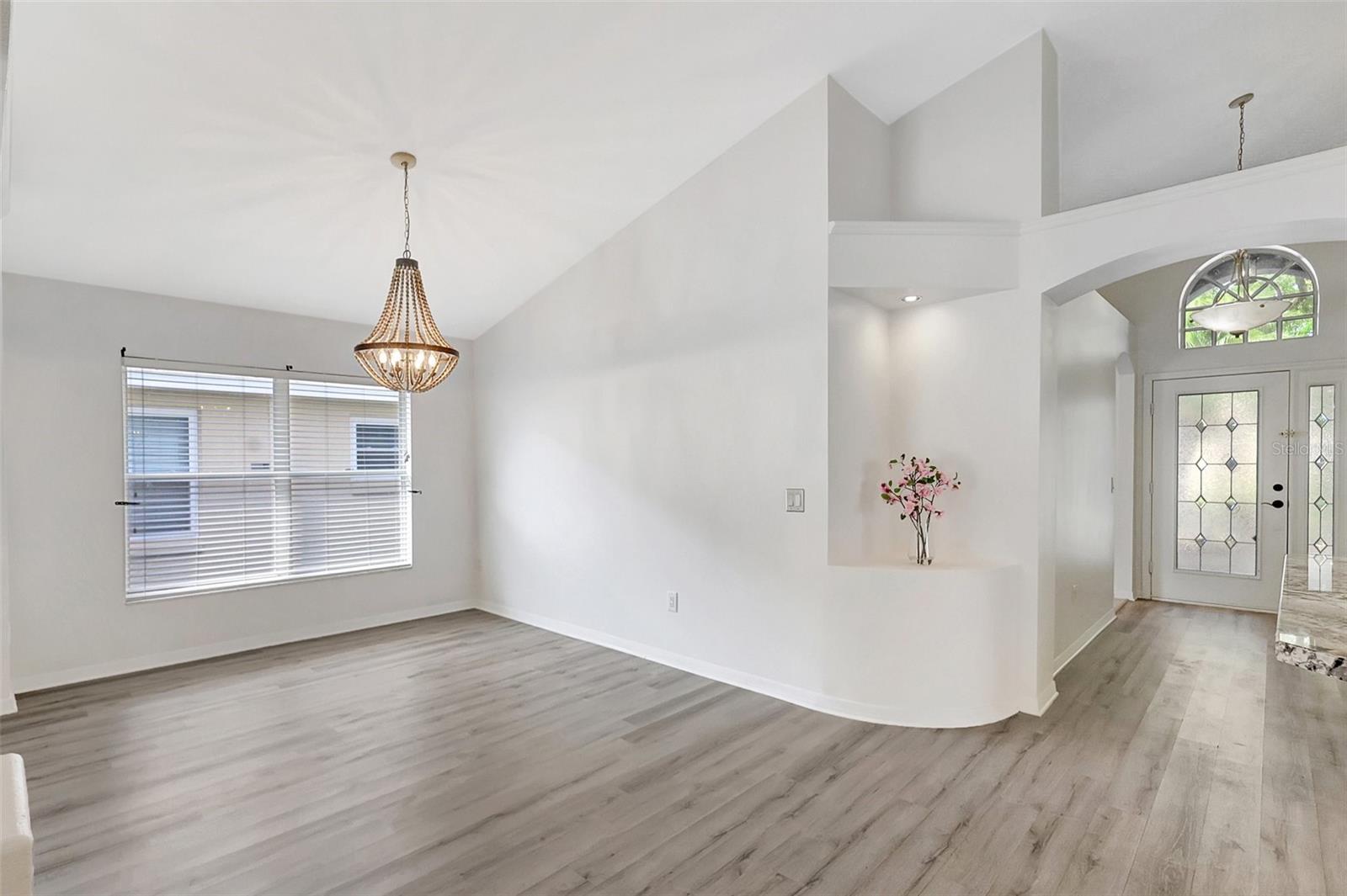 5716 HAWKLAKE RD, LITHIA, FL, 33547