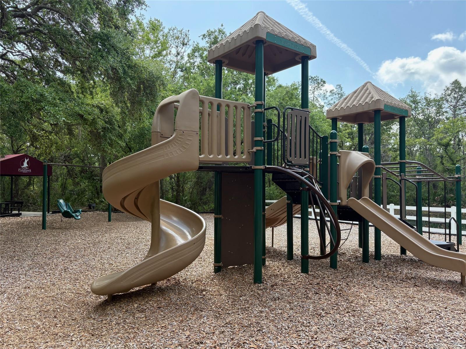 5716 HAWKLAKE RD, LITHIA, FL, 33547