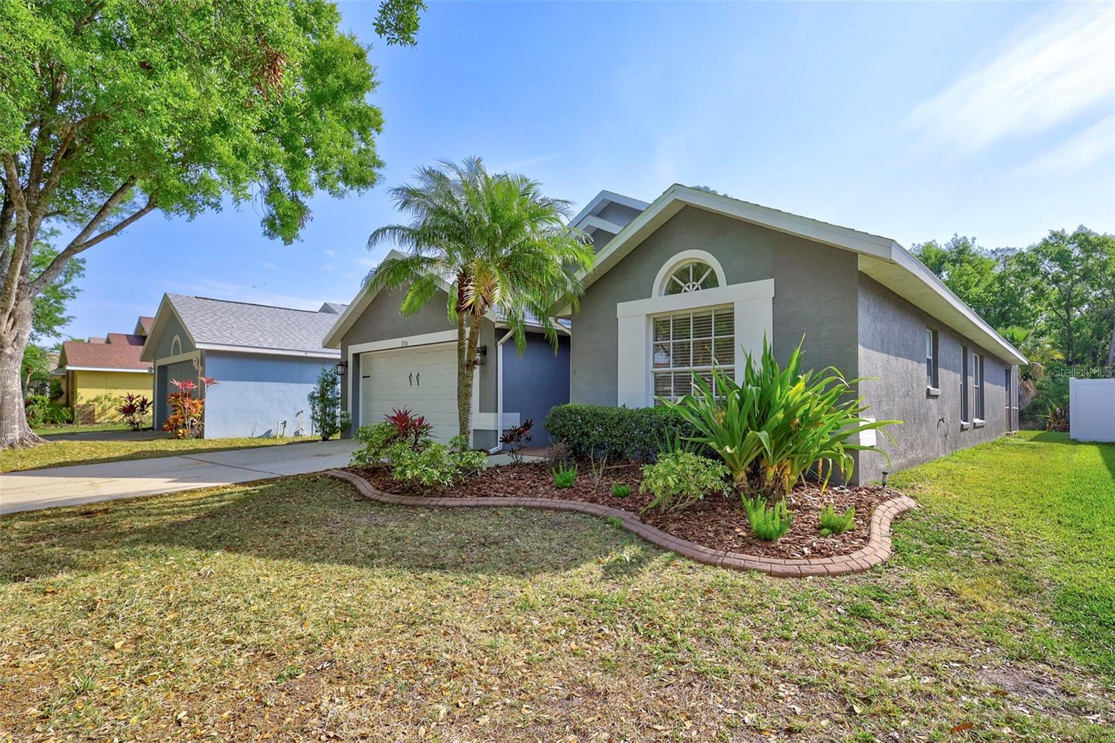 5716 HAWKLAKE RD, LITHIA, FL, 33547