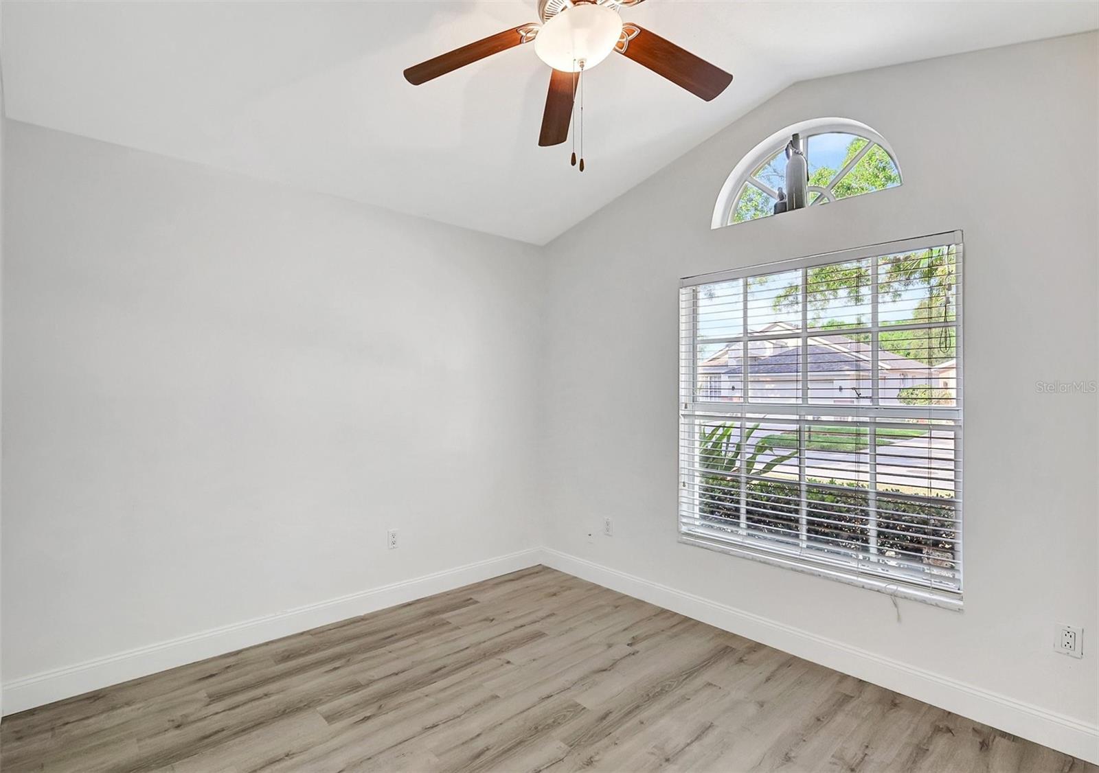 5716 HAWKLAKE RD, LITHIA, FL, 33547