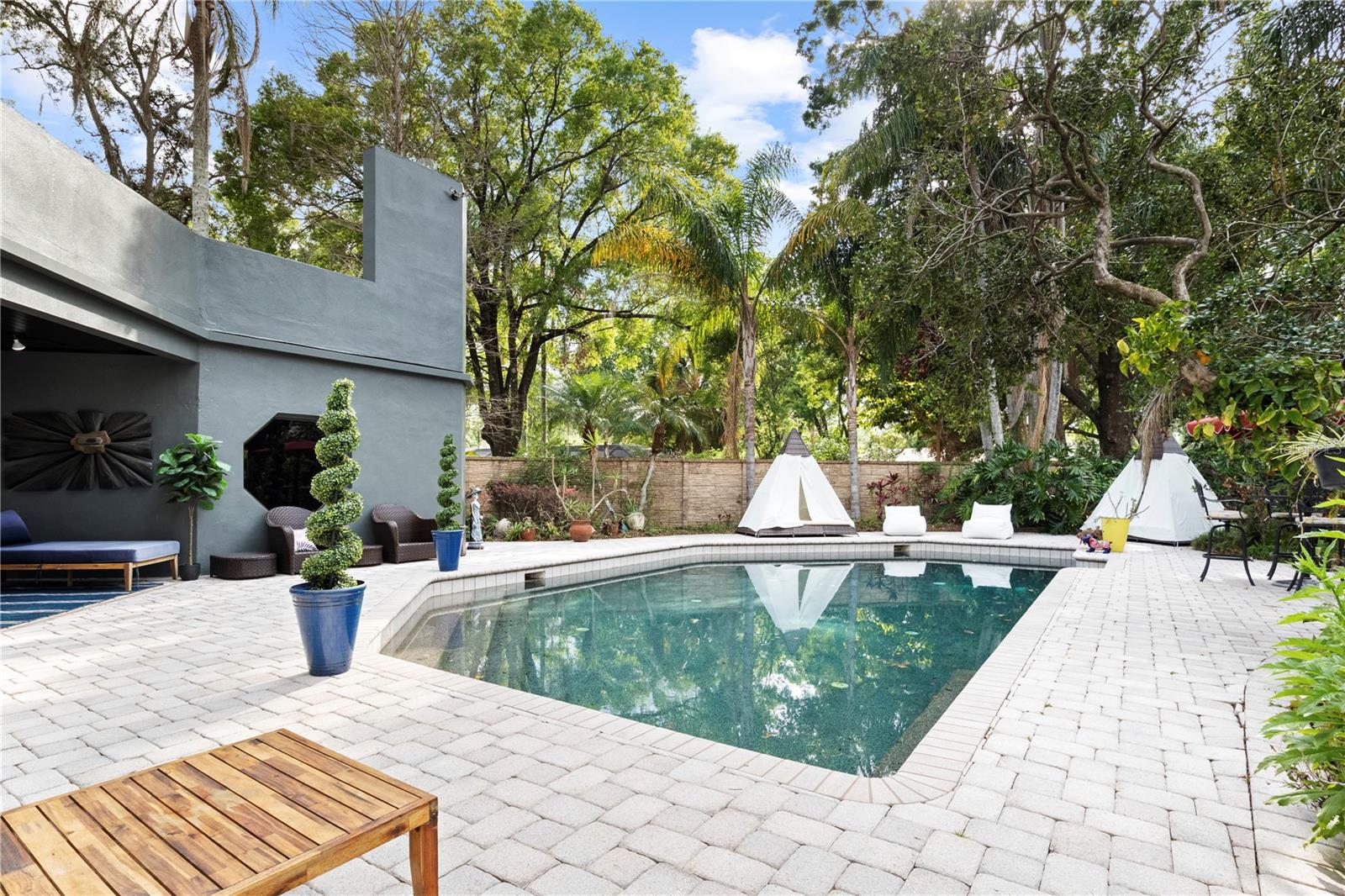 410 MONTROSE AVE, TEMPLE TERRACE, FL, 33617