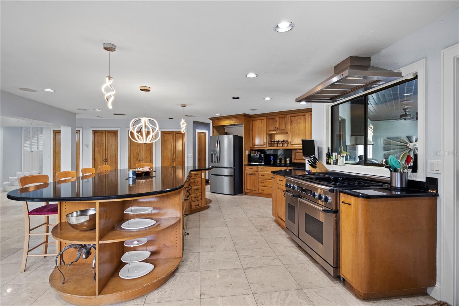 410 MONTROSE AVE, TEMPLE TERRACE, FL, 33617