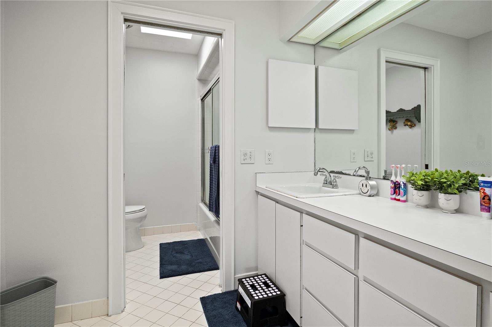 410 MONTROSE AVE, TEMPLE TERRACE, FL, 33617