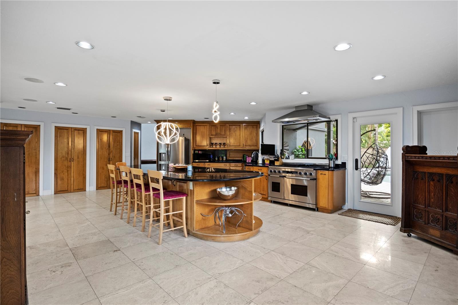 410 MONTROSE AVE, TEMPLE TERRACE, FL, 33617
