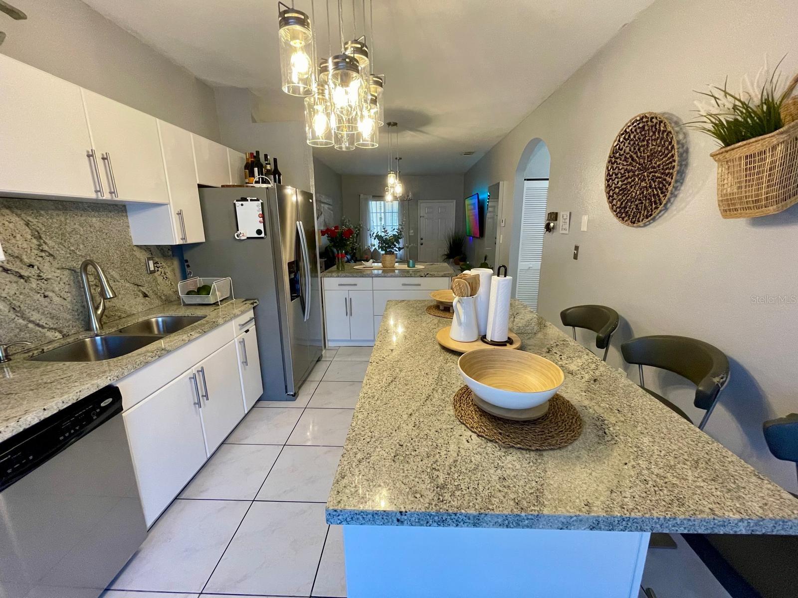 6962 NW 179TH ST #105-6, HIALEAH, FL, 33015