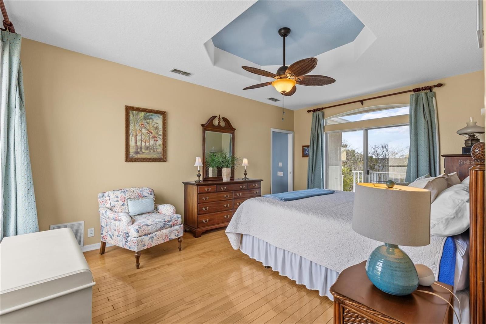 master bedroom  11.11X18