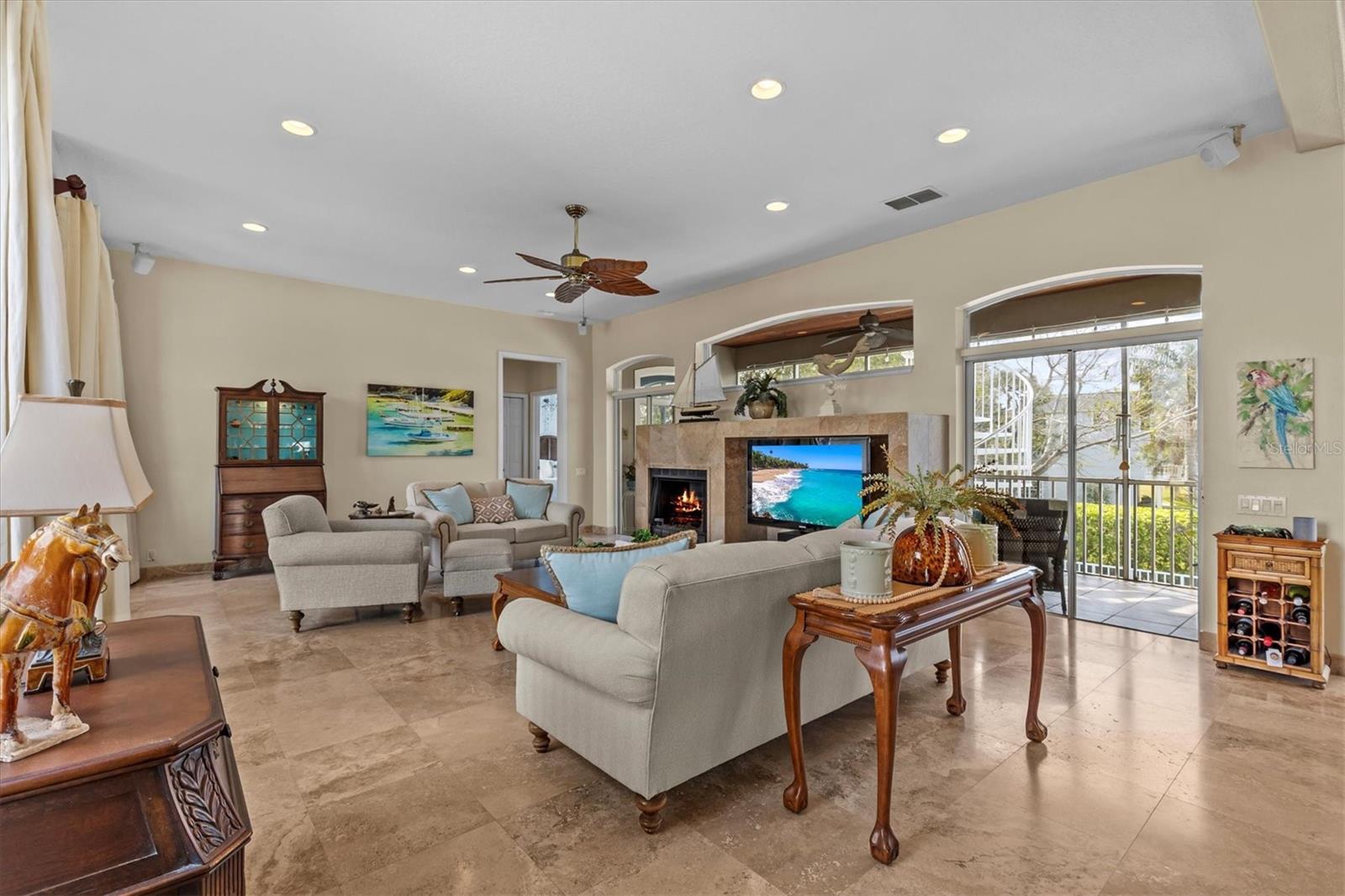 Living room 31.3X 20.10