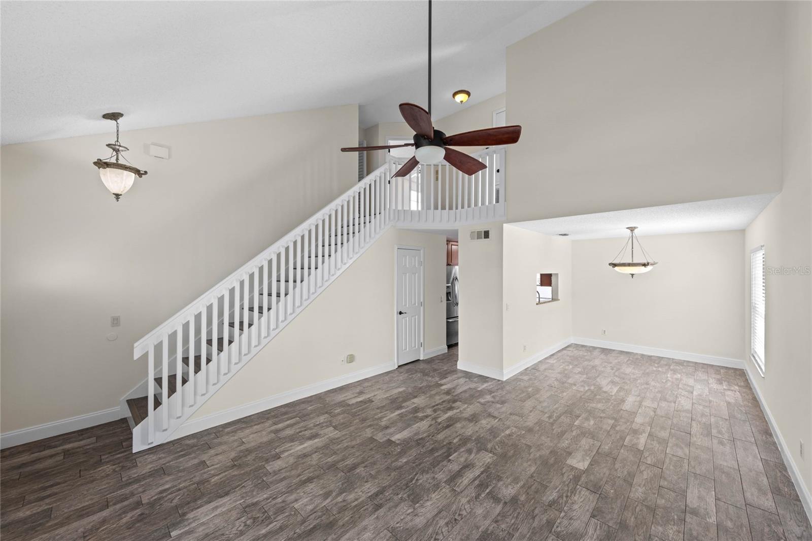 842 E CHARING CROSS CIR, LAKE MARY, FL, 32746