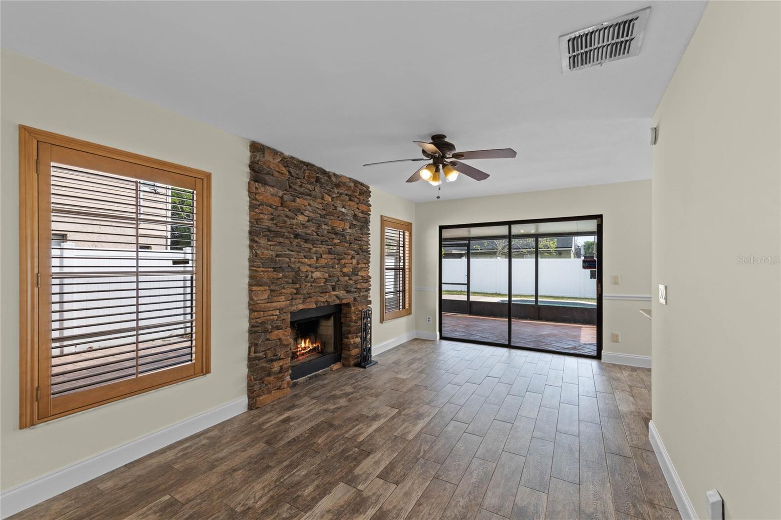 842 E CHARING CROSS CIR, LAKE MARY, FL, 32746