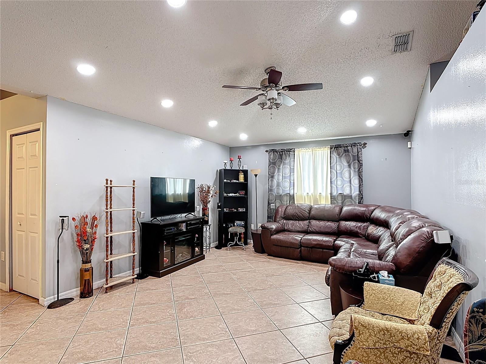1167 SAINT TROPEZ CT, KISSIMMEE, FL, 34759