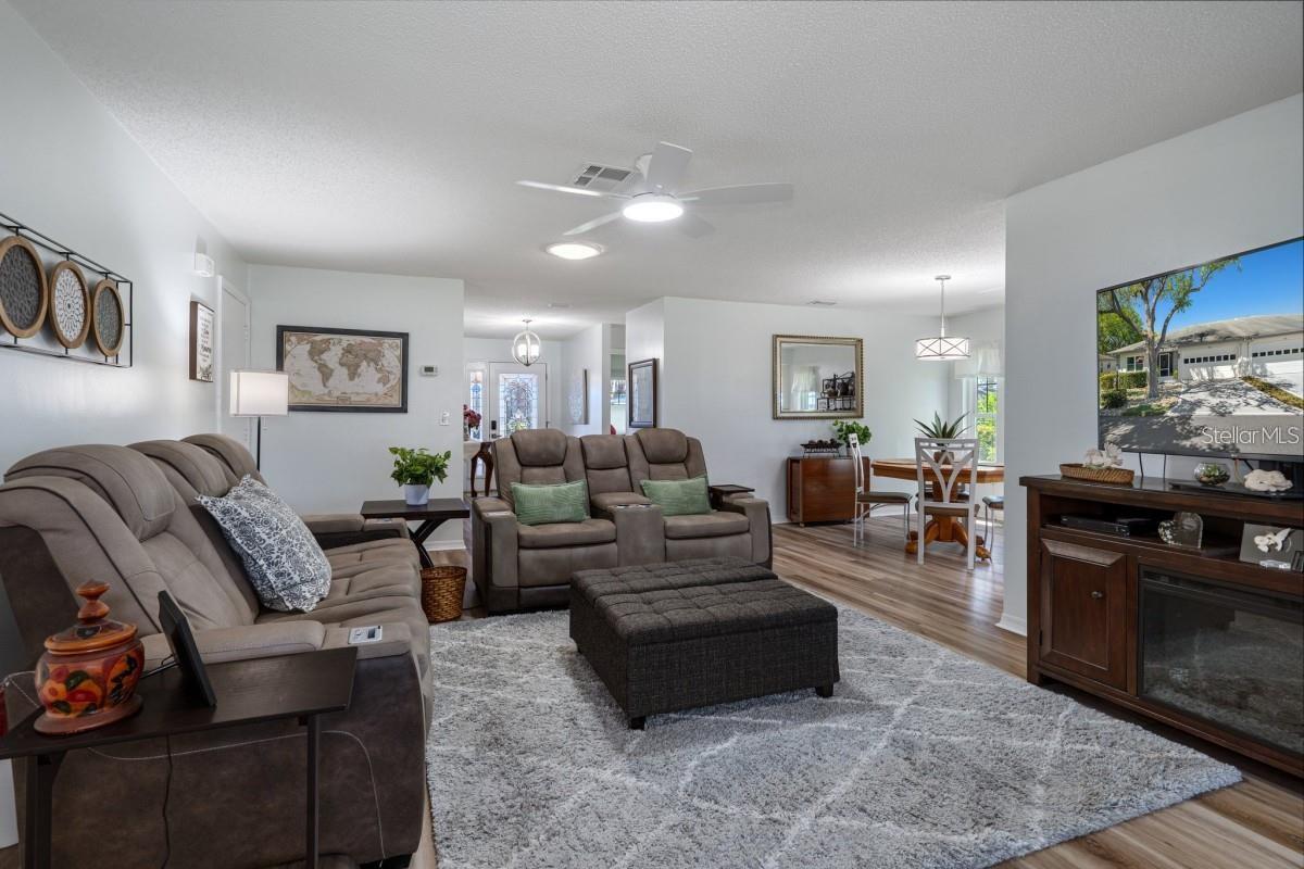 2503 LAMBDIN DR #128, SUN CITY CENTER, FL, 33573