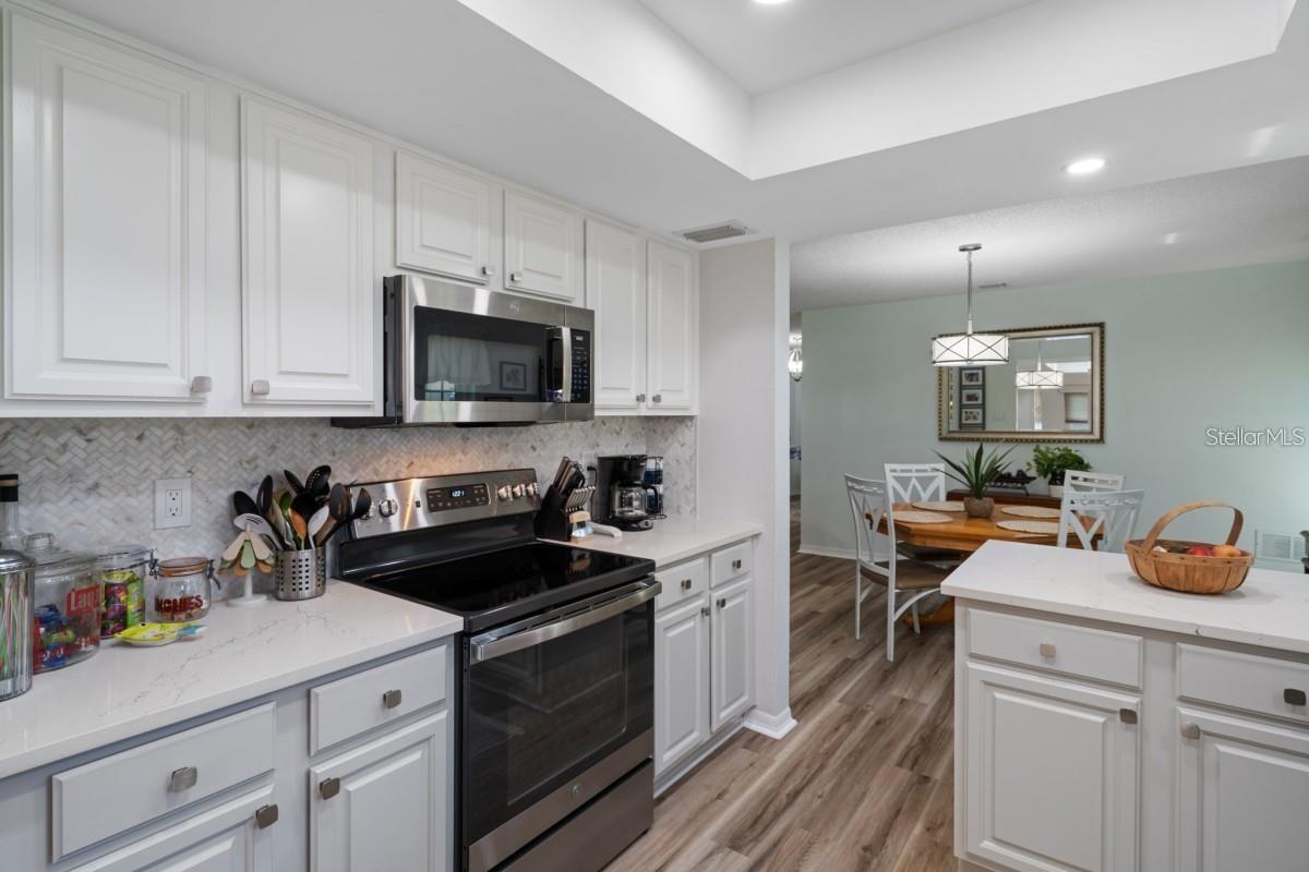 2503 LAMBDIN DR #128, SUN CITY CENTER, FL, 33573