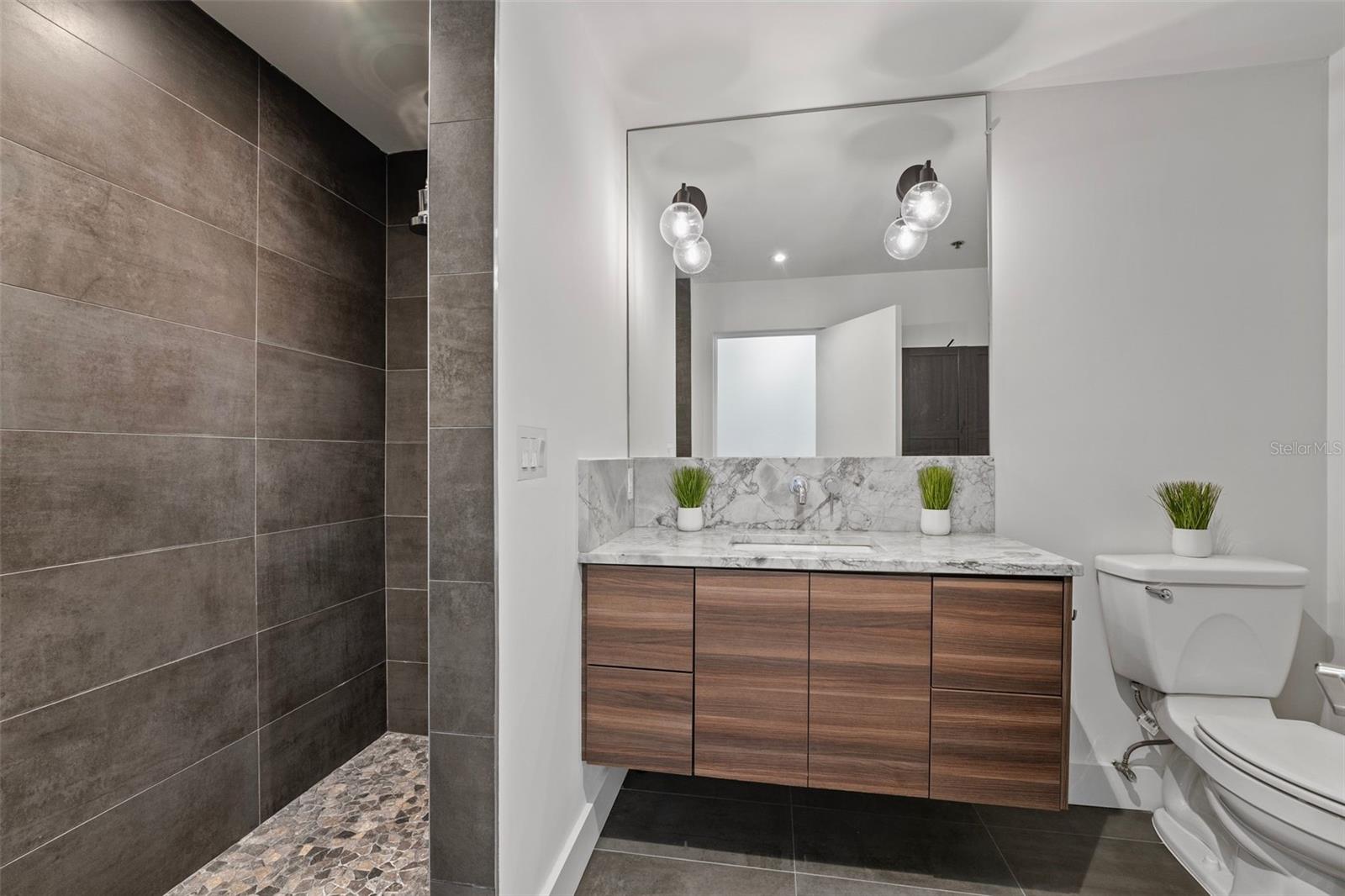 62 W COLONIAL DR #209, ORLANDO, FL, 32801