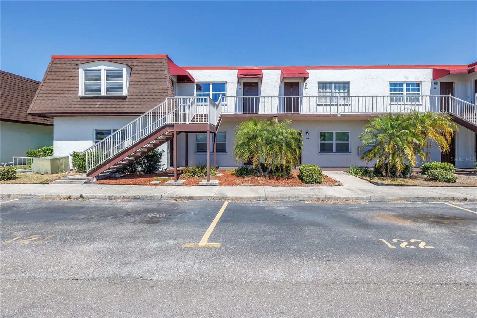9105 W HILLSBOROUGH AVE #I102, TAMPA, FL, 33615