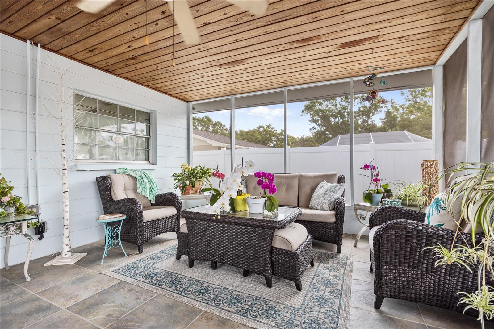 103 W ANGLEWOOD DR, BRANDON, FL, 33511