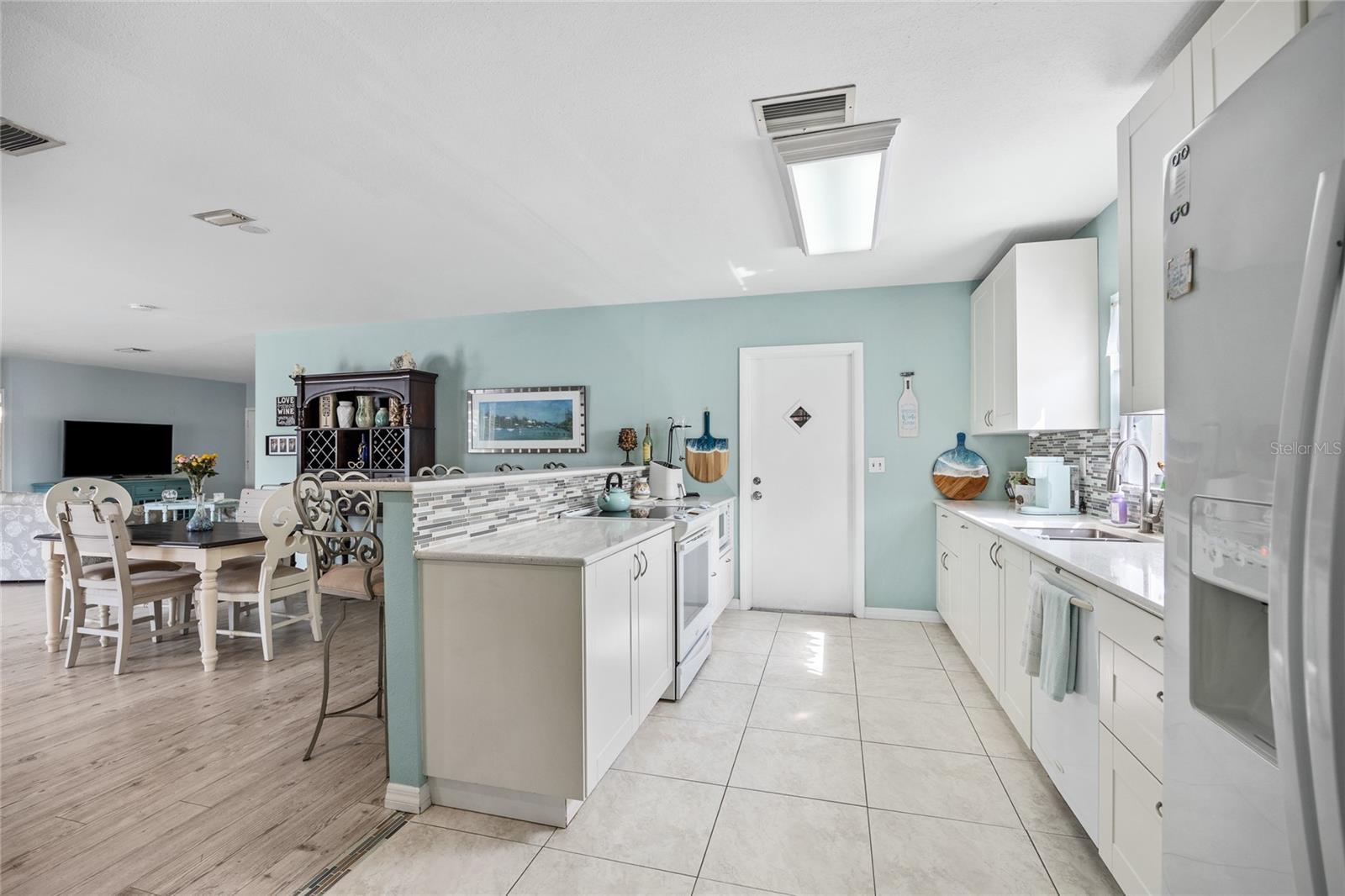 103 W ANGLEWOOD DR, BRANDON, FL, 33511