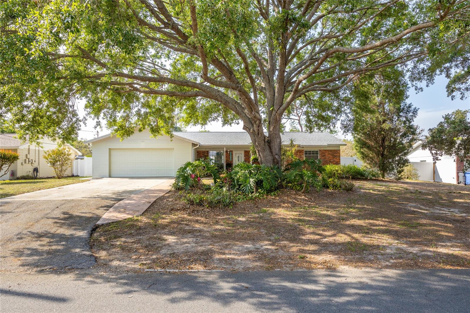103 W ANGLEWOOD DR, BRANDON, FL, 33511
