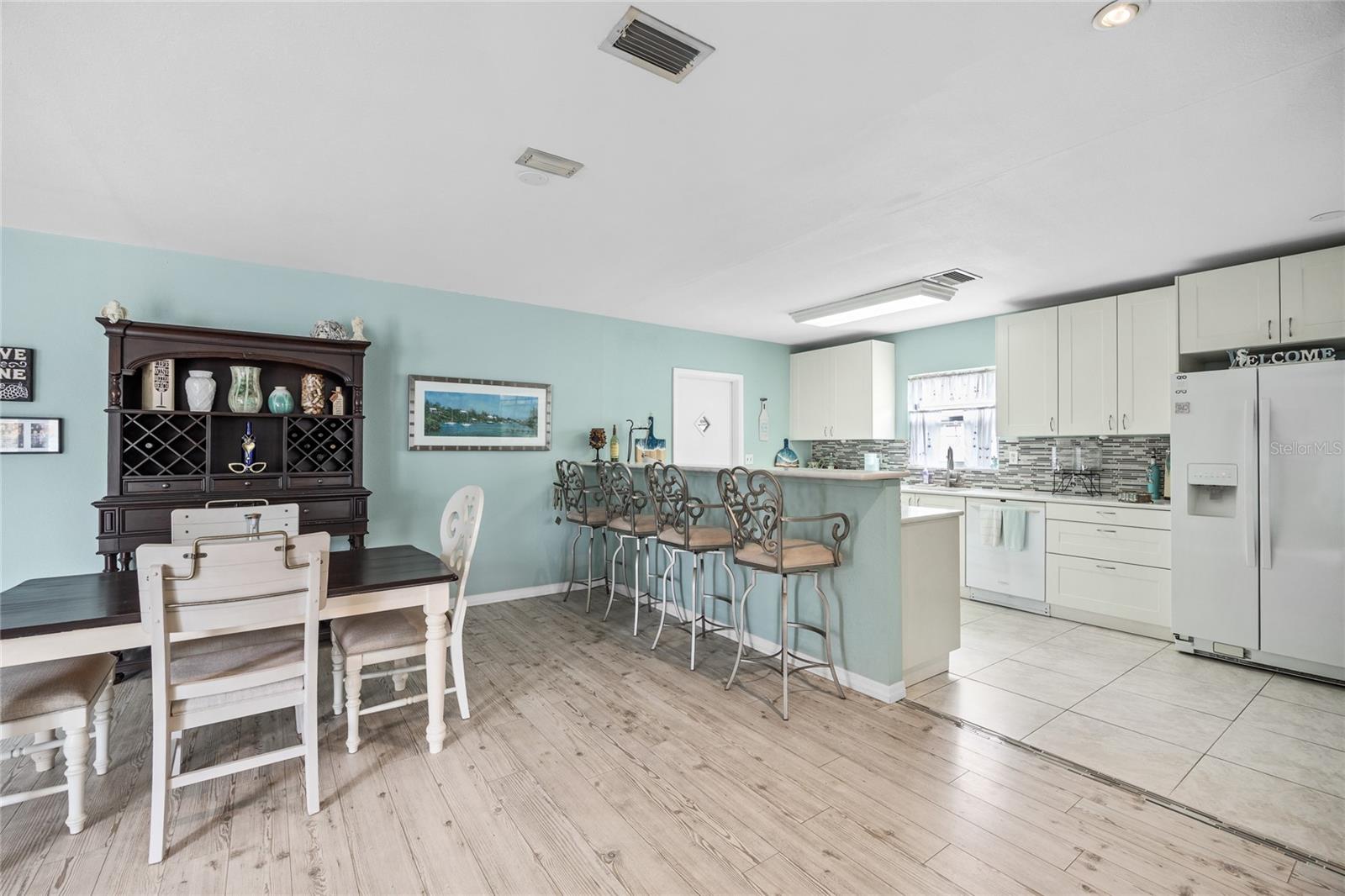 103 W ANGLEWOOD DR, BRANDON, FL, 33511
