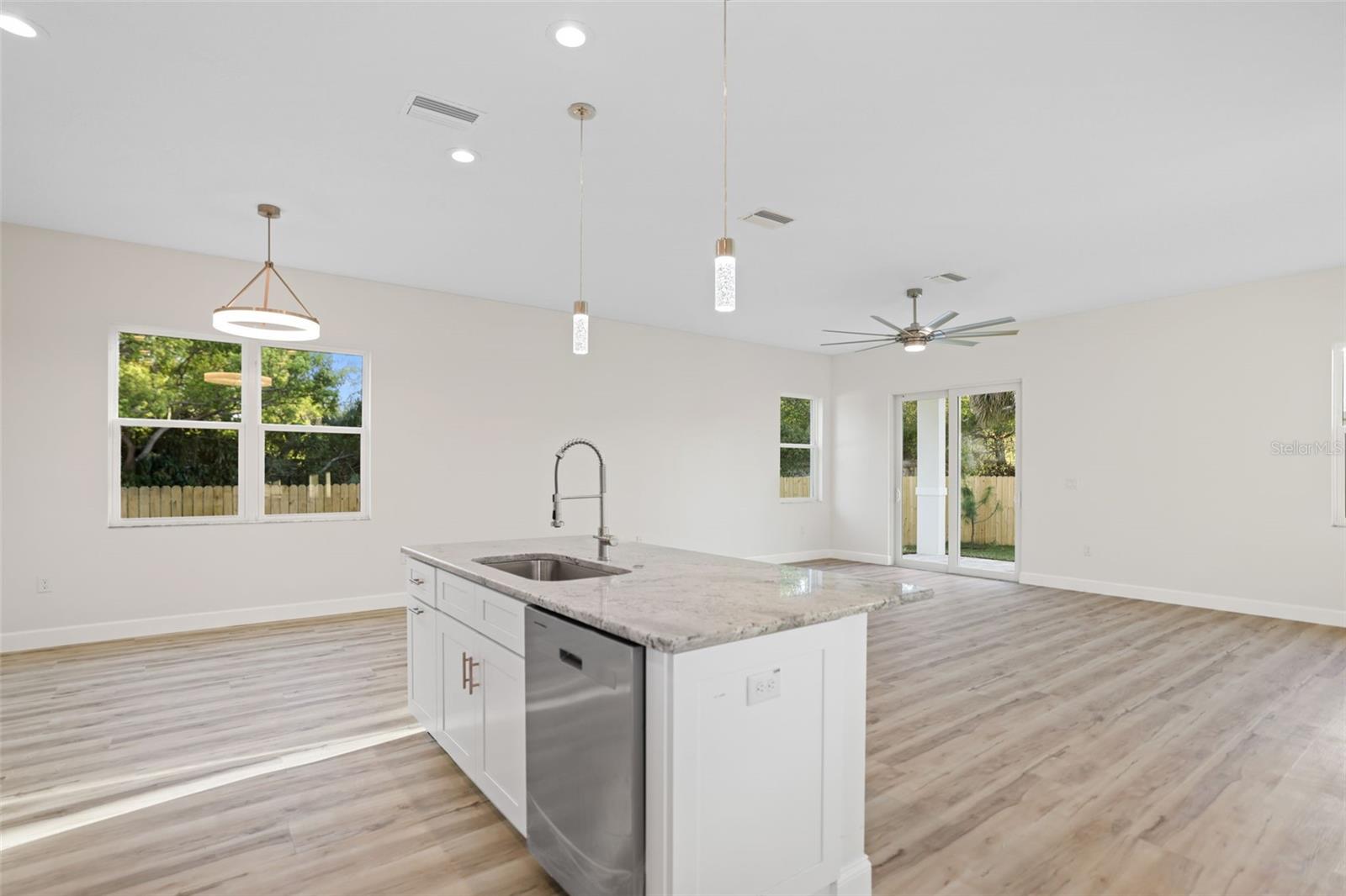 11598 OAK LN, LARGO, FL, 33778