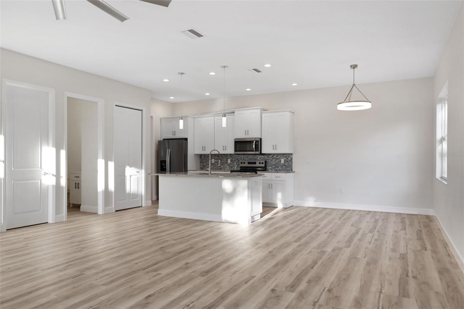 11598 OAK LN, LARGO, FL, 33778