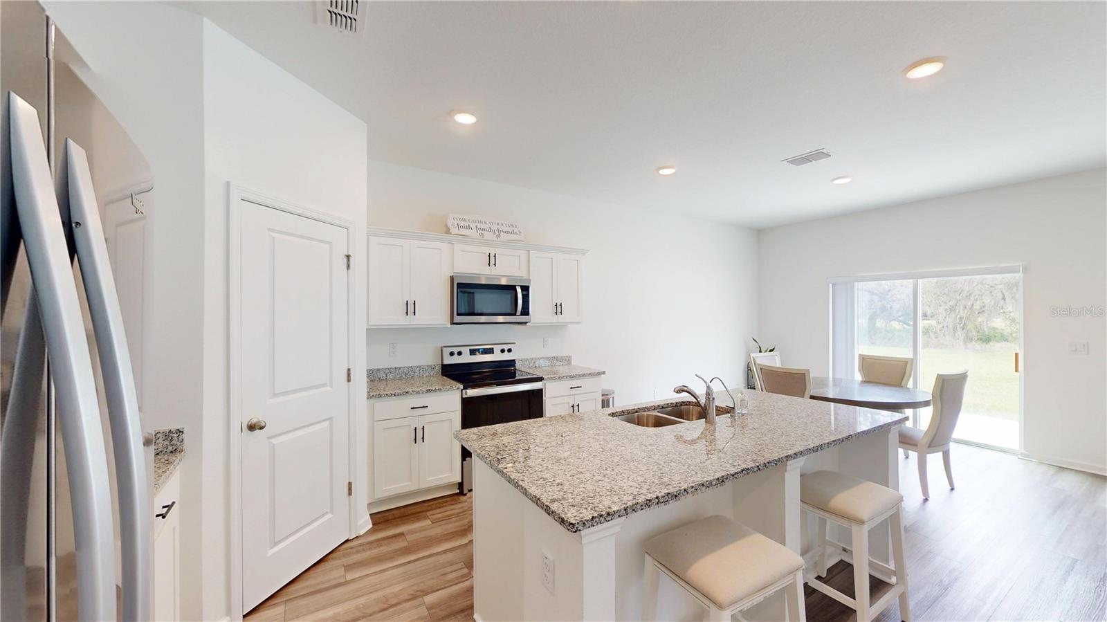 35646 EASTBROOK AVE, ZEPHYRHILLS, FL, 33541