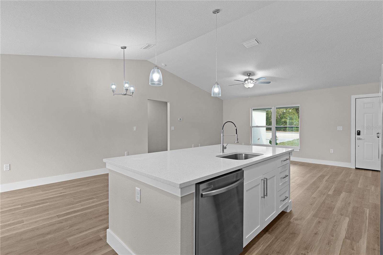 8 MALAUKA RUN CT, OCKLAWAHA, FL, 32179