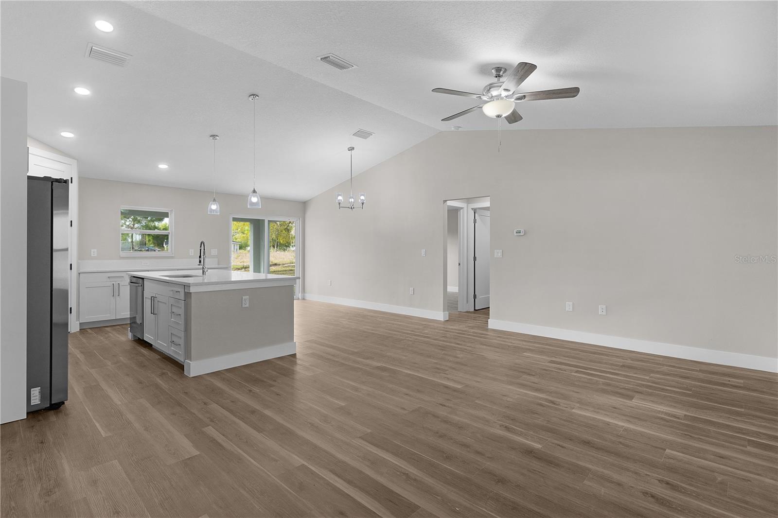 8 MALAUKA RUN CT, OCKLAWAHA, FL, 32179