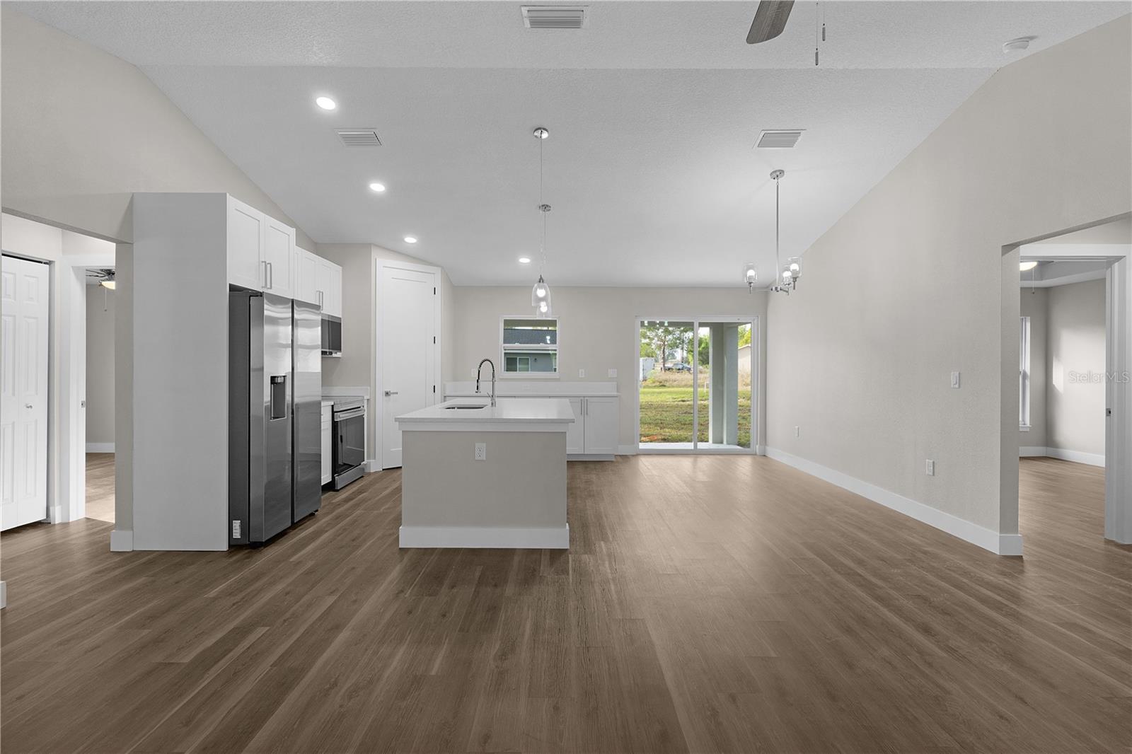 8 MALAUKA RUN CT, OCKLAWAHA, FL, 32179