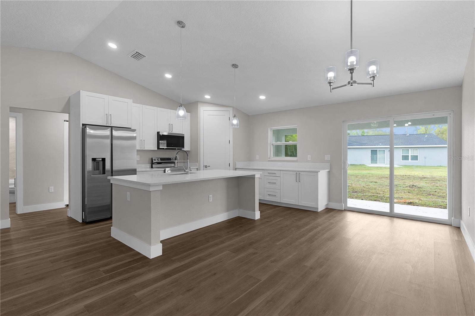 8 MALAUKA RUN CT, OCKLAWAHA, FL, 32179
