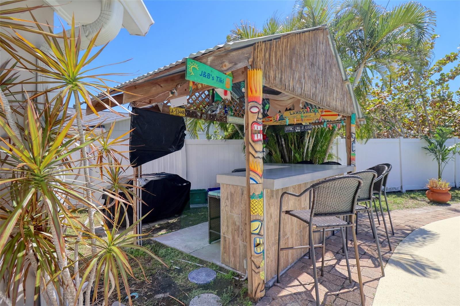 8326 ARCHWOOD CIR, TAMPA, FL, 33615