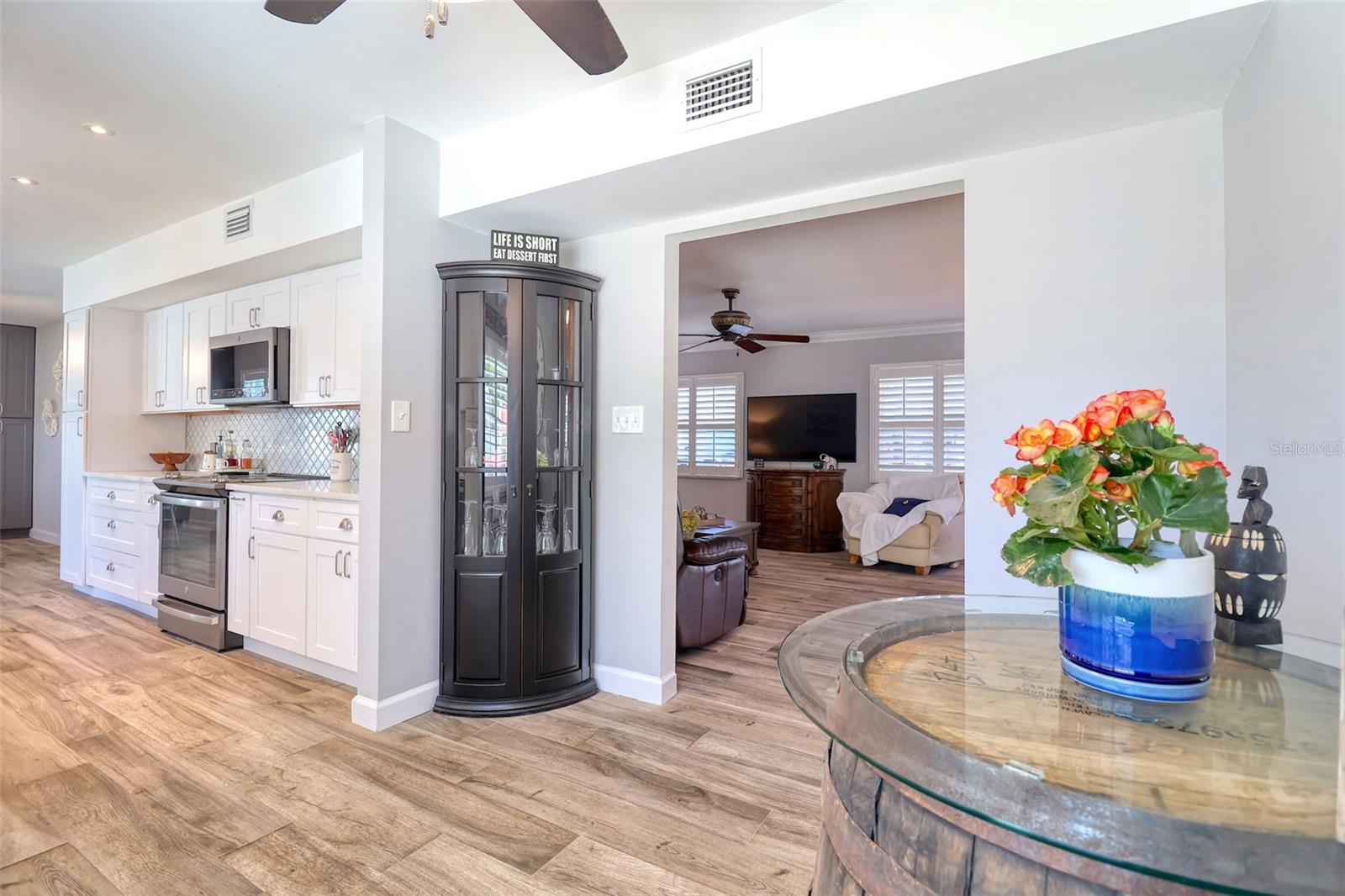 8326 ARCHWOOD CIR, TAMPA, FL, 33615