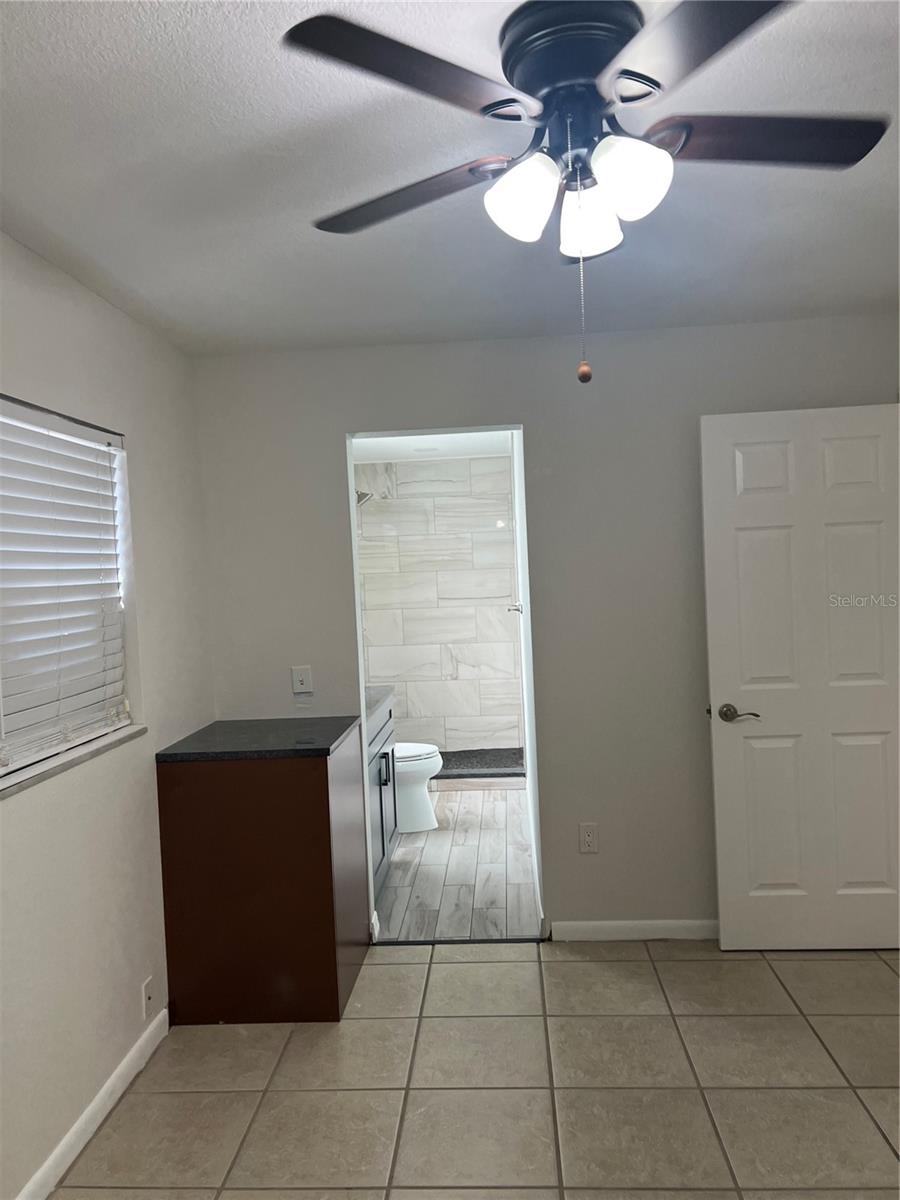 8407 RIVER OAKS DR, TAMPA, FL, 33615
