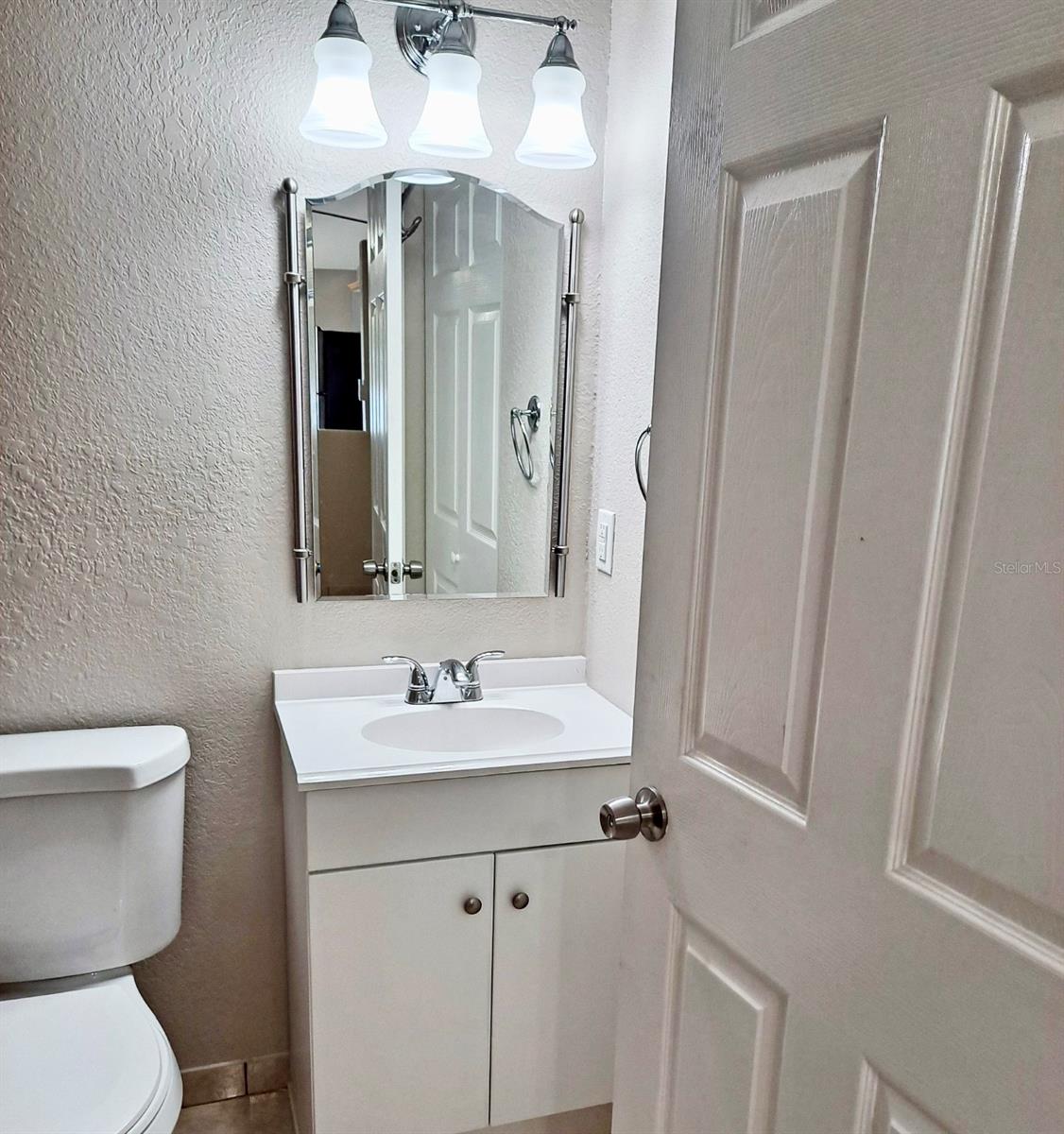 8407 RIVER OAKS DR, TAMPA, FL, 33615
